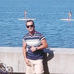 Meet your Posher, Efrain